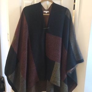 Max Studio Poncho